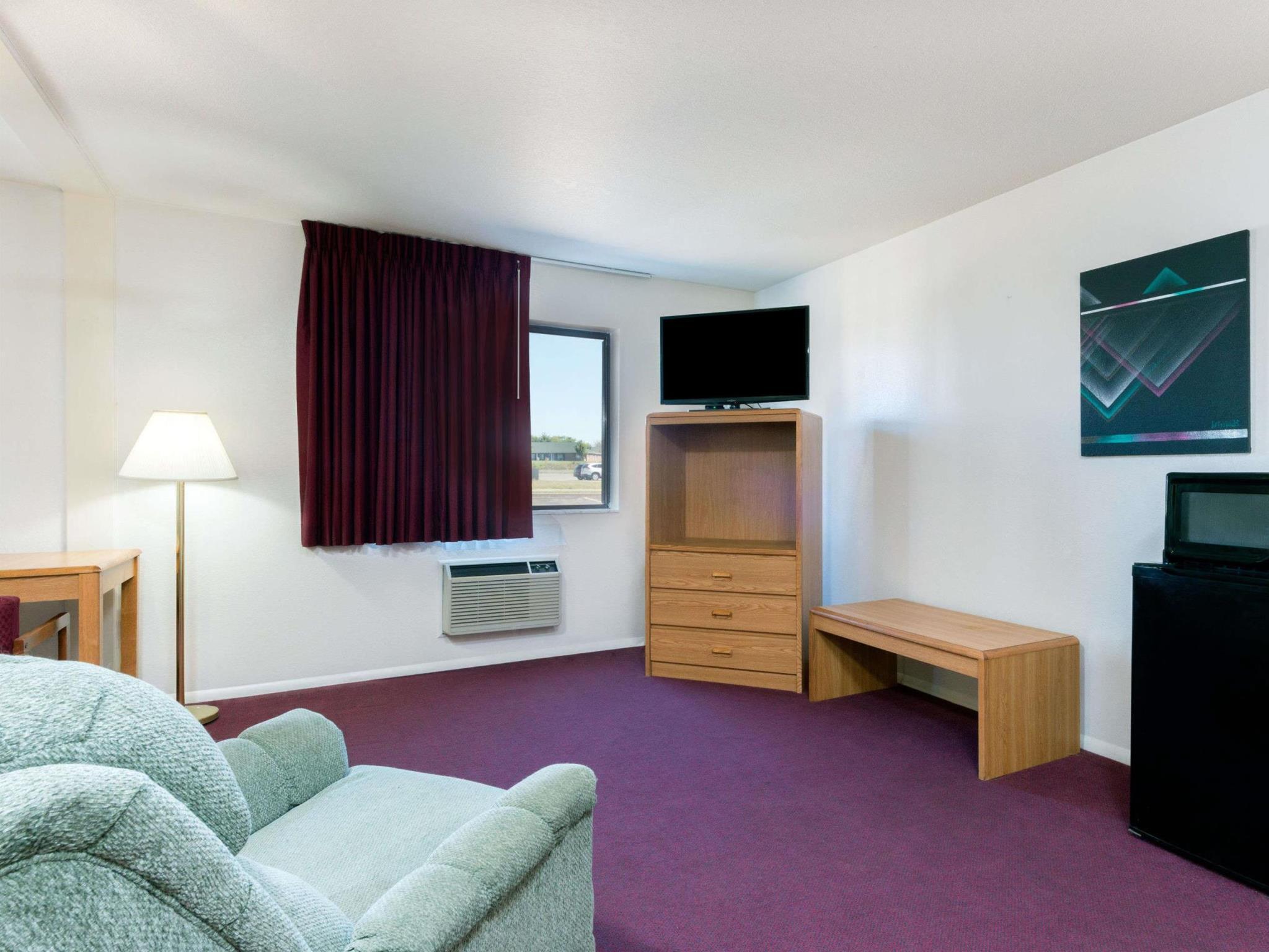 Super 8 By Wyndham Farmington Hotel Eksteriør billede